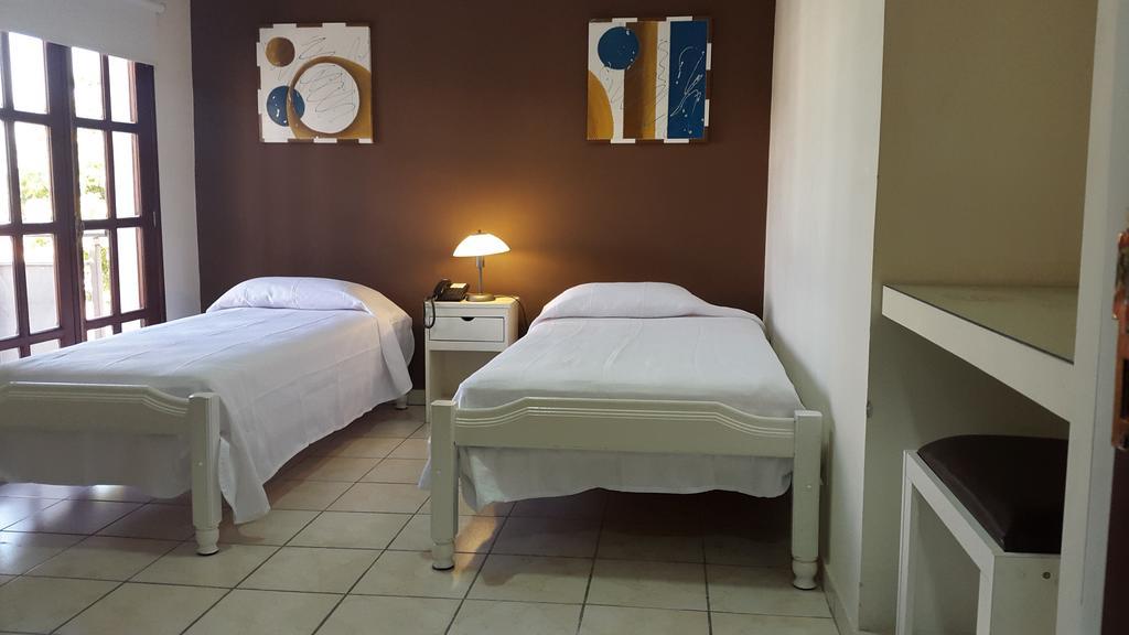 Hotel Boutique Santiago サンティアゴ・デル・エステロ 部屋 写真