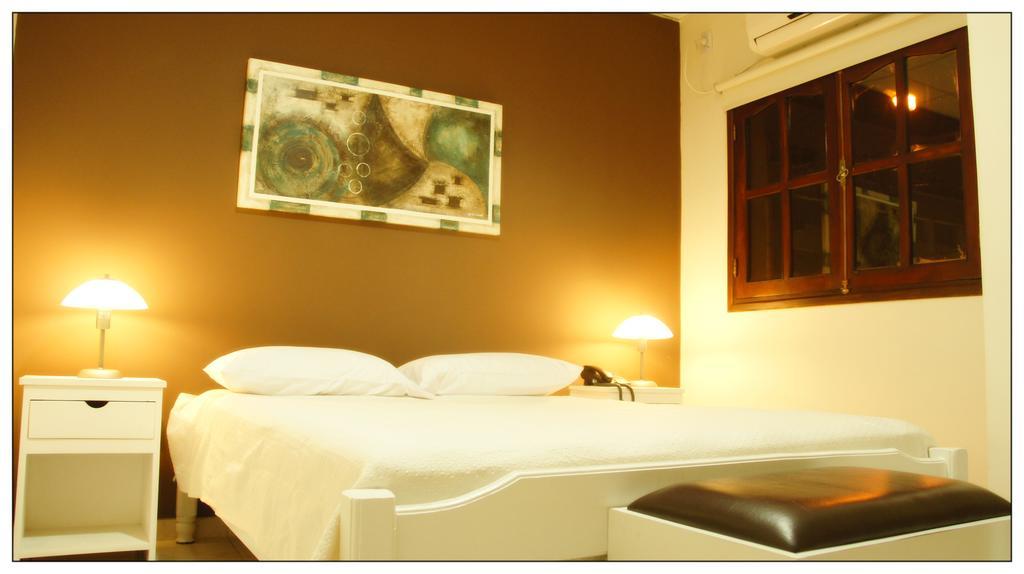 Hotel Boutique Santiago サンティアゴ・デル・エステロ 部屋 写真